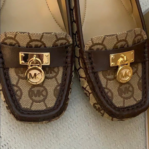 Michael Kors Hamilton Loafer - Picture 2 of 7